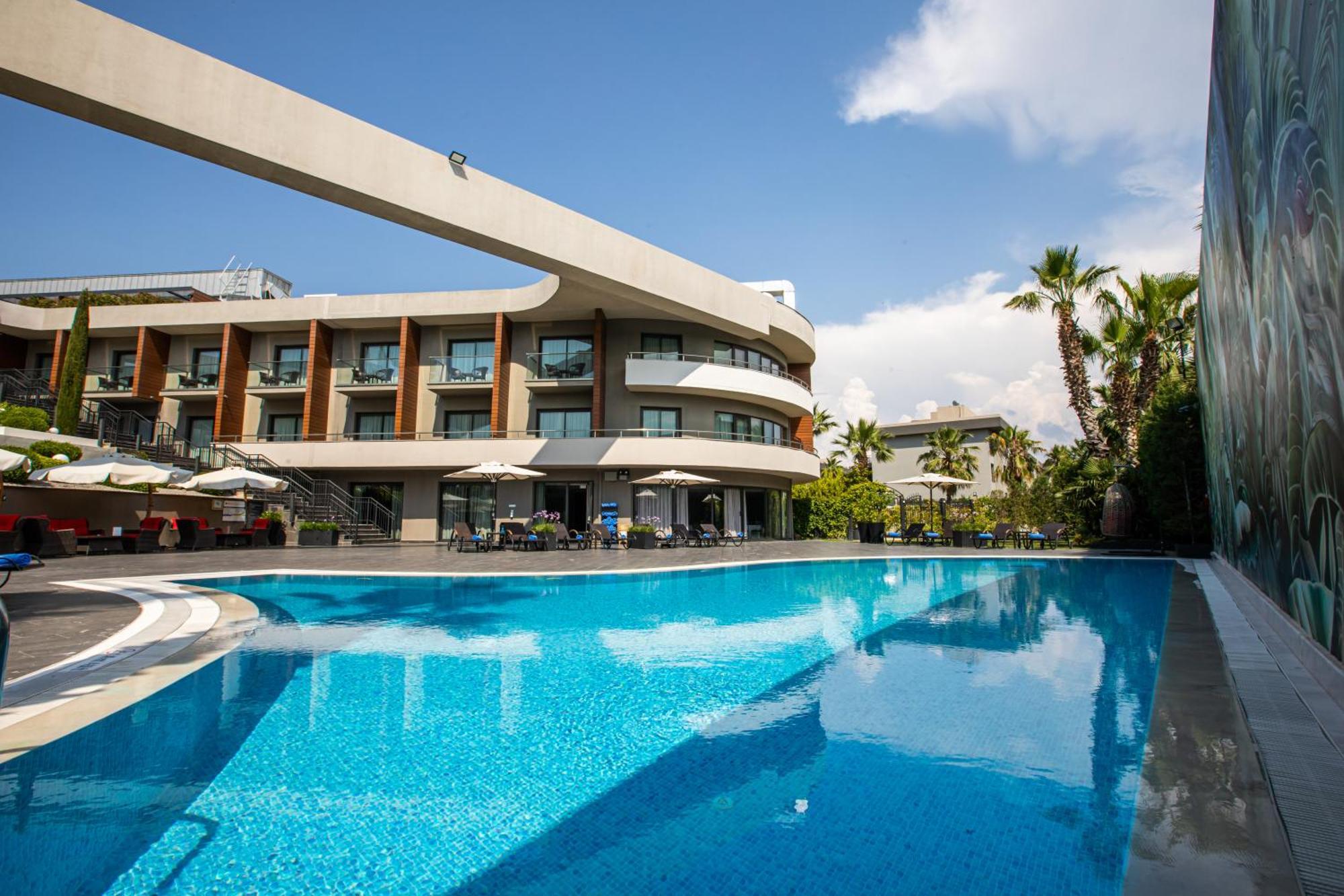 Hotel Doubletree By Hilton Izmir Airport Zewnętrze zdjęcie